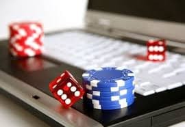 Visual promosi berbagai hadiah dan bonus dalam aplikasi hiburan digital
